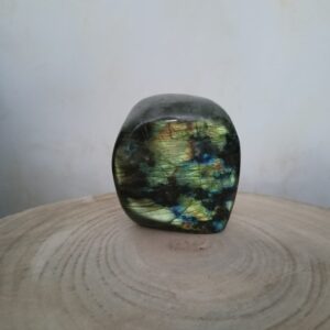 Labradorite (entièrement polie)